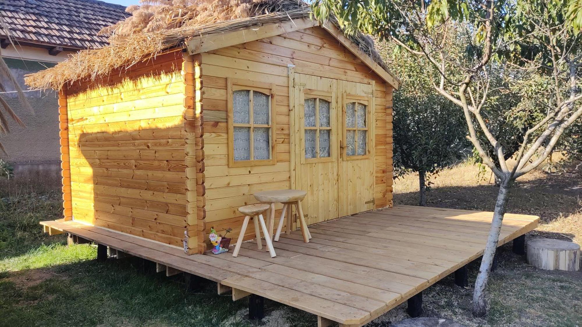 Edelweiss Guesthouse, Glamping And Camping Suhaia Exterior photo